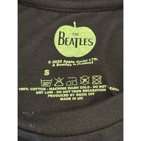 Apple Abbey Road Beatles Women’s Graphic Black Short Sleeve Size Small NWT - Picture 4 of 5